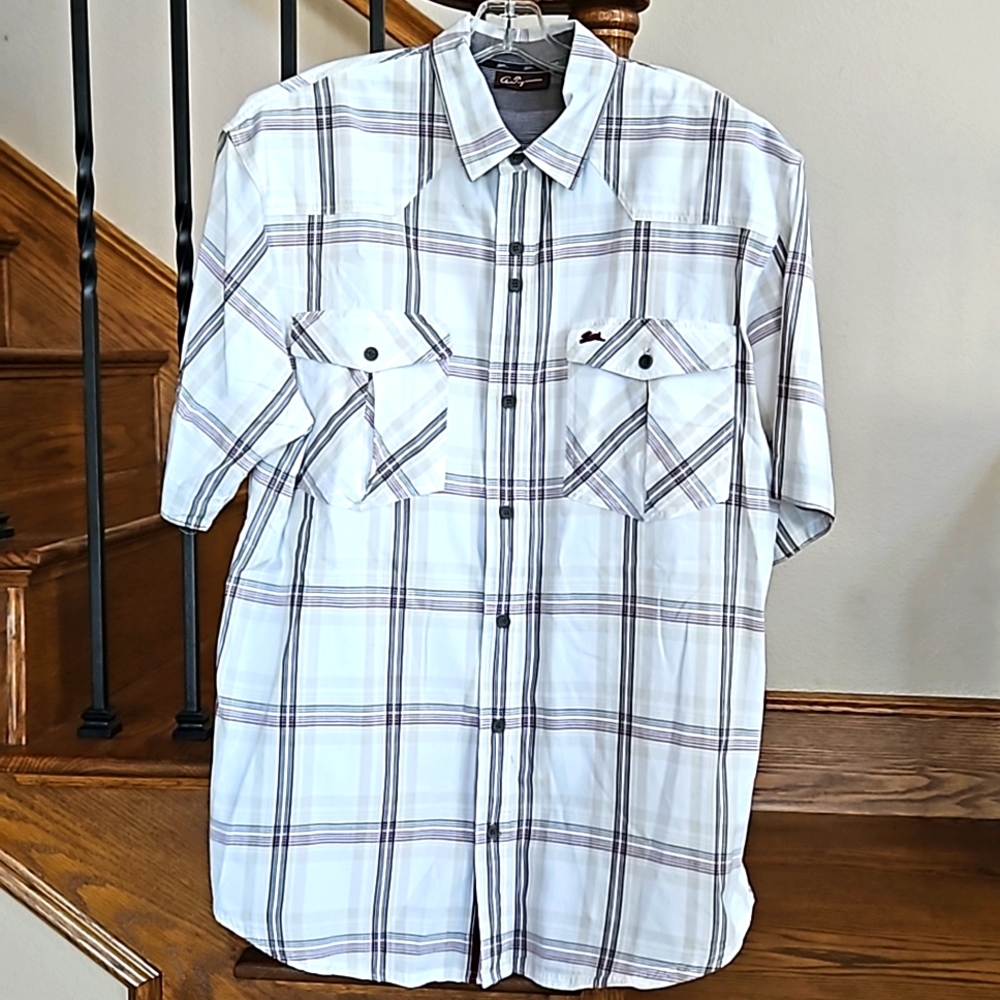 A. Tiziano Plaid Short Sleeves Button Down Shirt